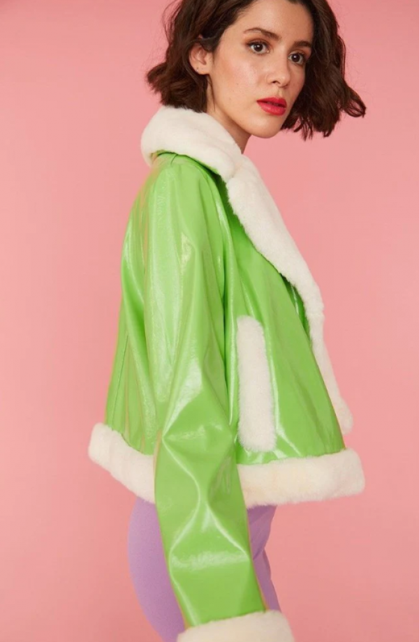 Jaket Aviator dengan Sentuhan Neon